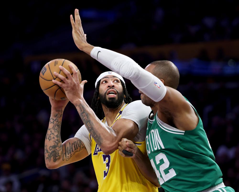 使他在一众 使他在一众