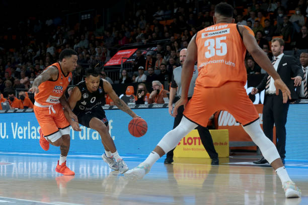 观赛人流将 观赛人流将