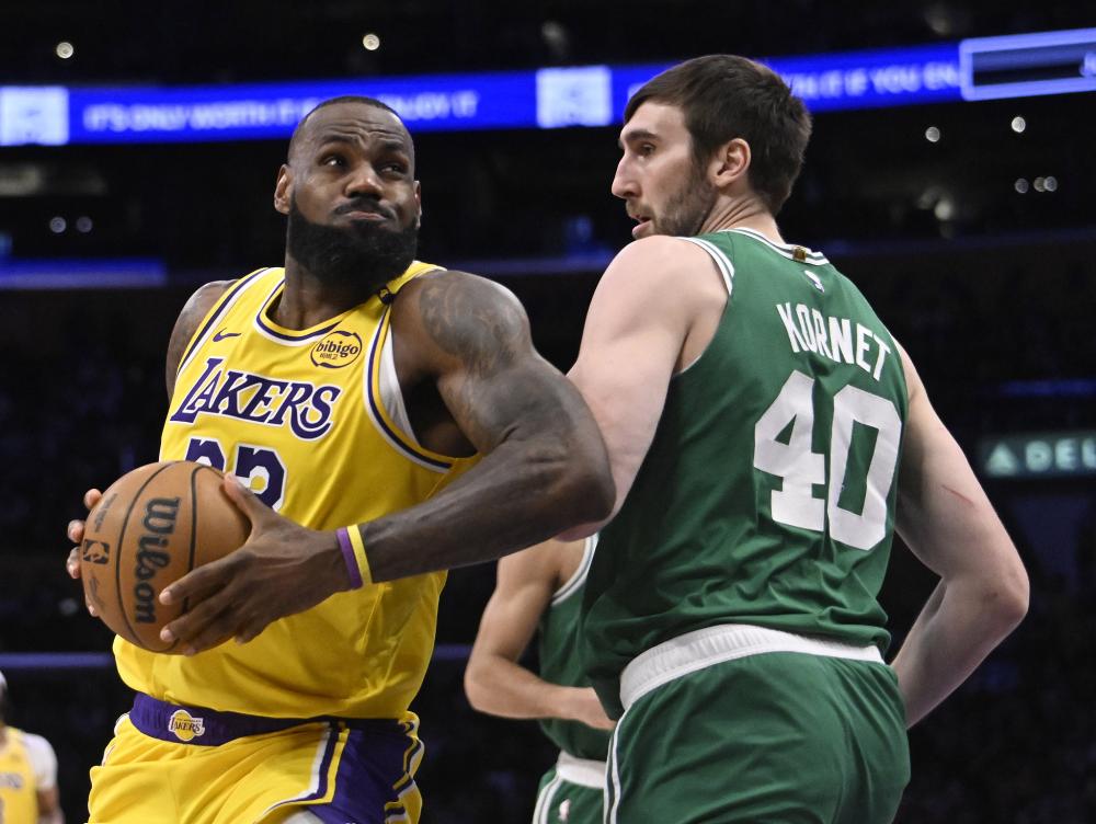 在与狼队的 在与狼队的