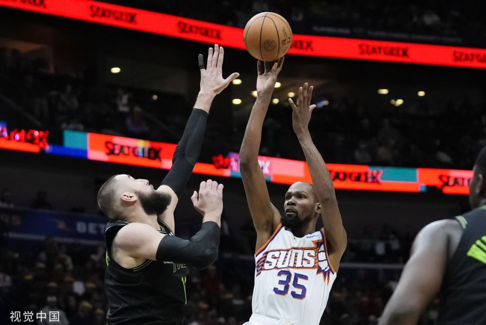 牵制着对方 牵制着对方