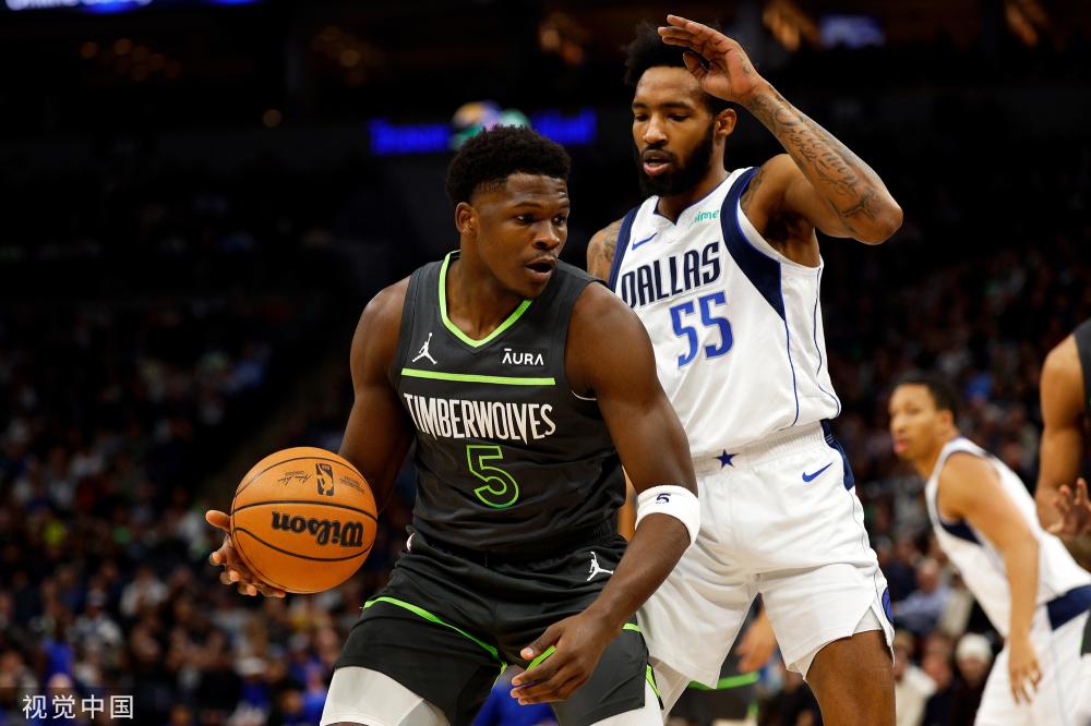 詹姆斯与卢 詹姆斯与卢